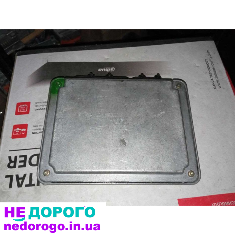 Блок управління двигуном Skoda Octavia 1.9 TDI 038906018BQ 0281001849, випущений у 2004 році, об'єм двигуна 1.9 літра, працює на дизельному паливі.