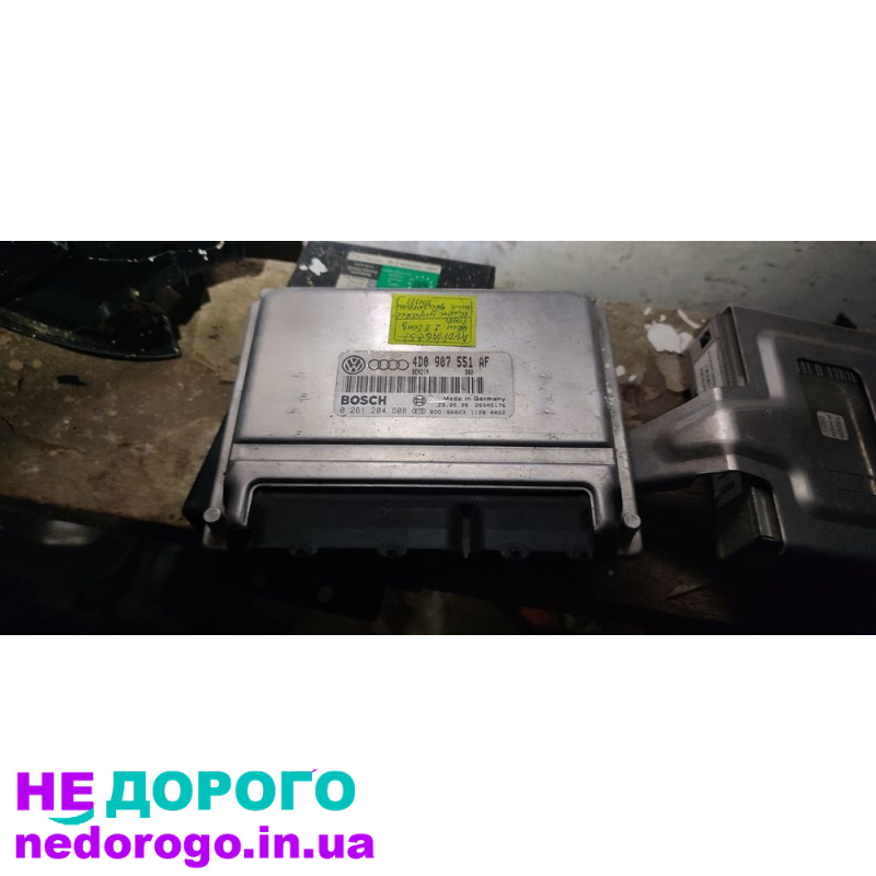Блок управління двигуном та кліматом Audi A6 C5 1998 2.8 бензин.