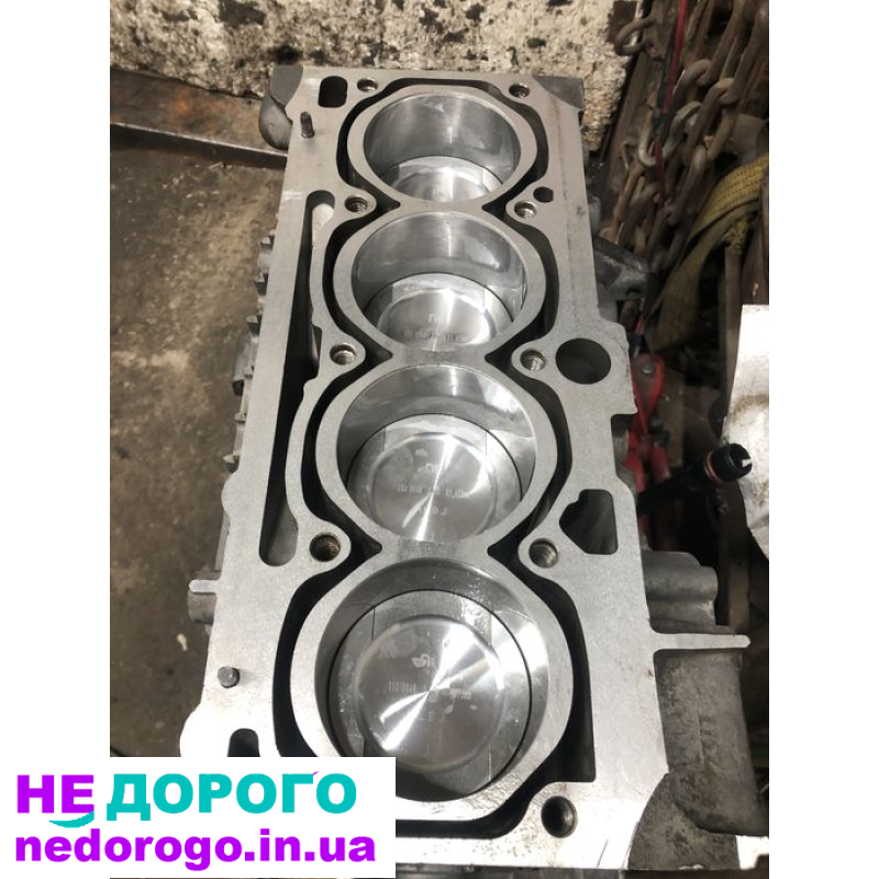 Двигун 1.6 AKL/APF для VW Golf/Bora, Skoda Octavia, Audi A3. Випущений у 2000-х роках. Працює на бензині.