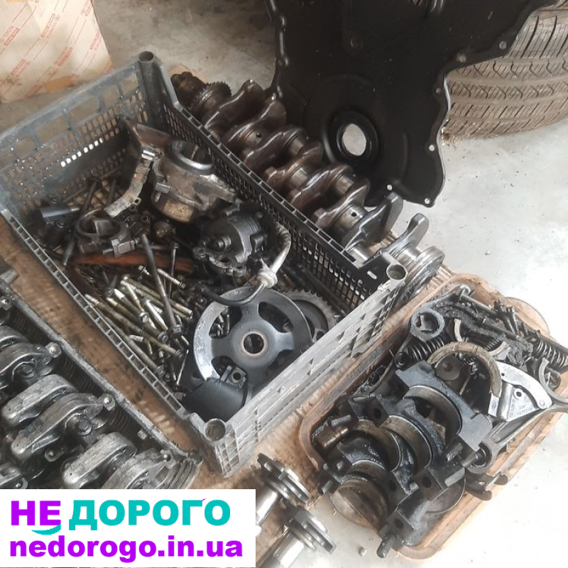 Двигун D6BA від Ford - дизельний, 6 циліндрів, 3.3 л, випущений у 2000 році.