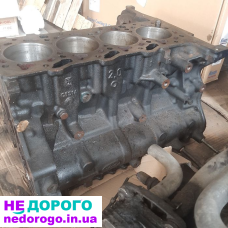 Двигун D6BA від Ford - дизельний, 6 циліндрів, 3.3 л, випущений у 2000 році.