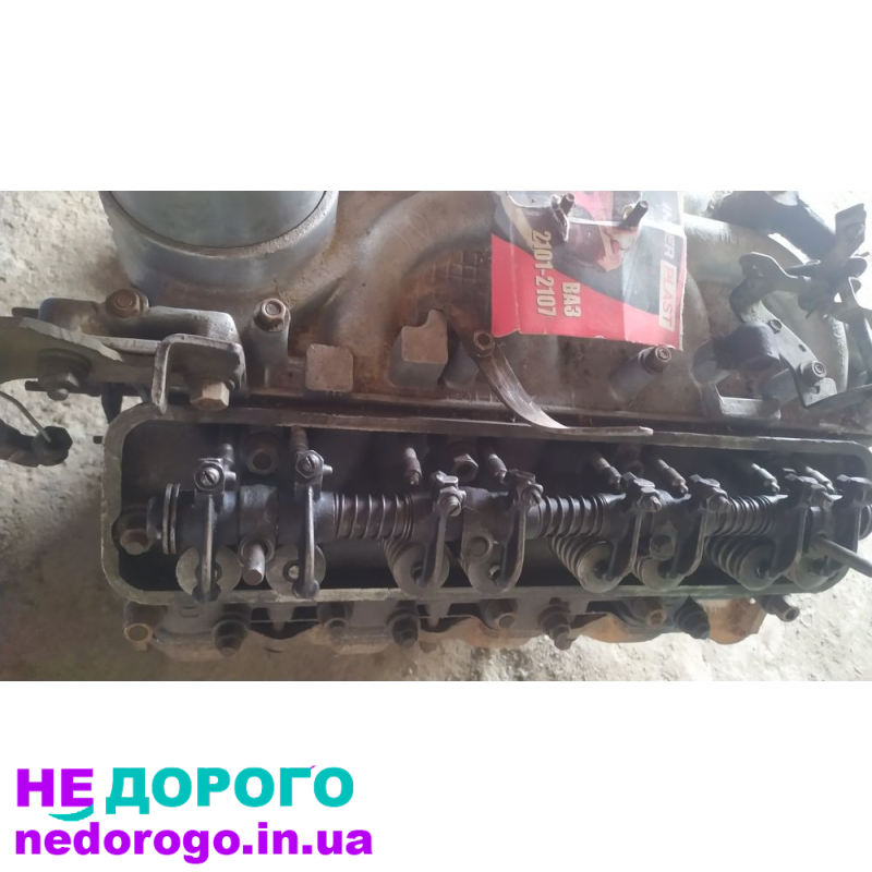 Двигун ГАЗ-53, модель 53-12, випущений у 1961 році, об'єм 4,25 літра, працює на бензині.