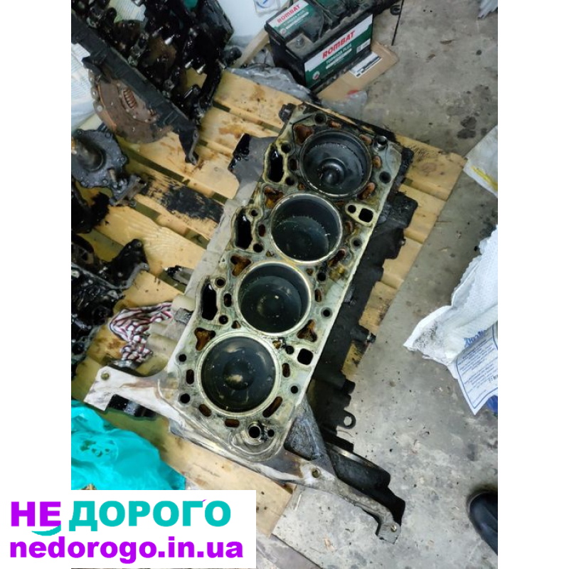 Двигун Ford Transit 2.0, 00-06, бензин, 1998 см³, 16 клапанів, 4 циліндри.