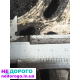 Двигун з головкою блока від автомобіля Форд, модель, рік випуску, об'єм двигуна та тип палива.