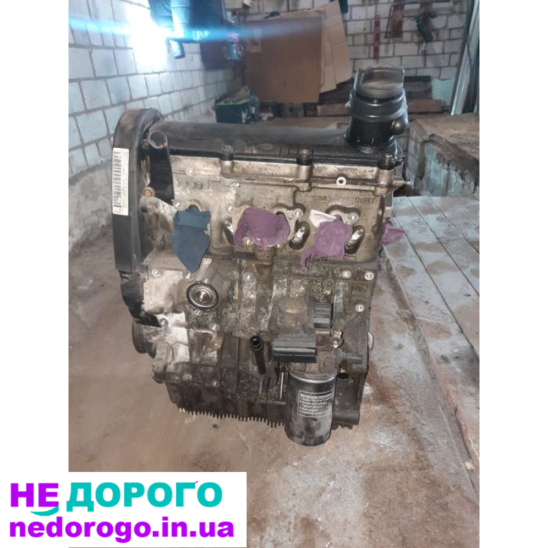 Двигун Шкода Октавія А5 1.6 2008 1.6 л бензин.