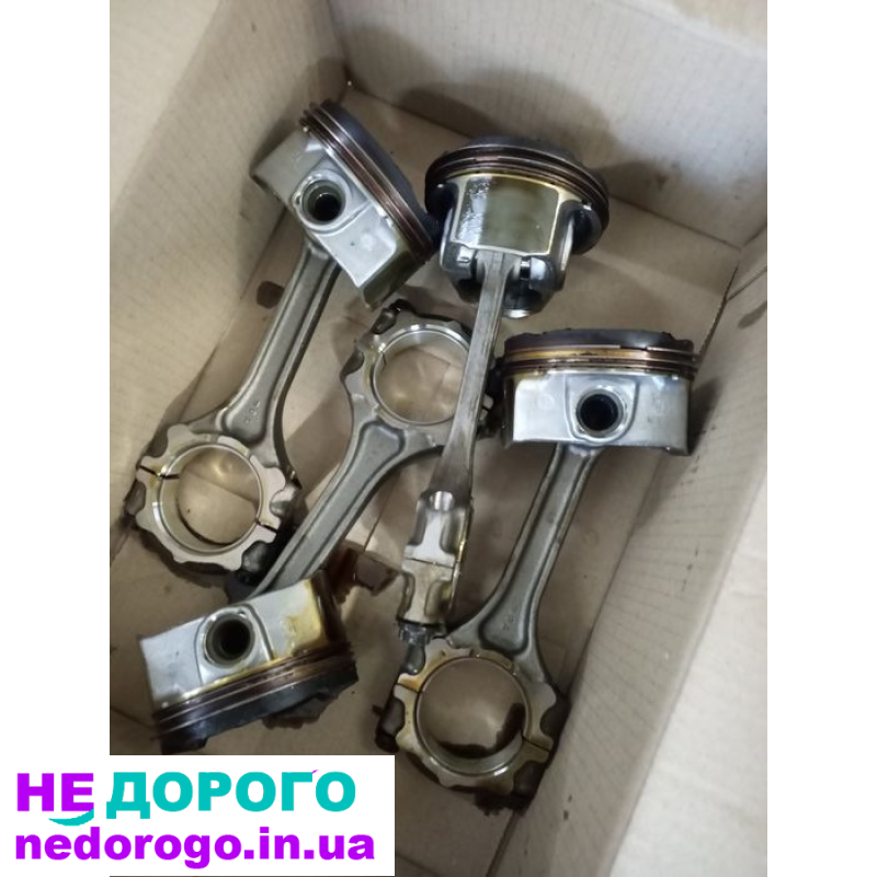 Блок циліндрів 2AR-FE, 2008, 2.5л бензин: головка, колінчастий вал, поршні, шатуни, масляний насос, система охолодження.