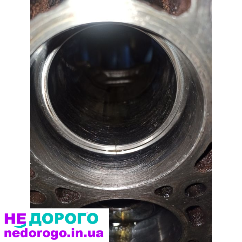 Блок двигуна Renault Kango 1.5 dCi 2005 1.5 л дизель, Scenic 1.6 2010 1.6 л бензин, Megan 1.4 2008 1.4 л бензин, Logan 1.6 2012 1.6 л бензин, Clio 1.2 2015 1.2 л бензин, Kubistar 1.5 dCi 2007 1.5 л дизель, Almera 1.6 2006 1.6 л бензин.