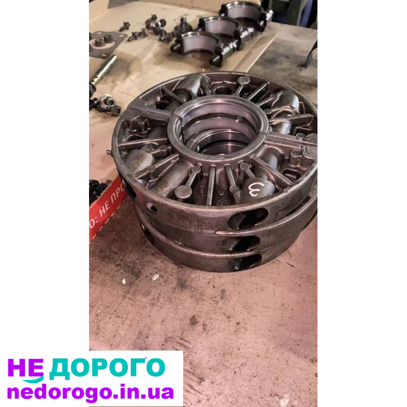 Двигун Chrysler Voyager 2.5 TD 1999: 2.5 л дизель.