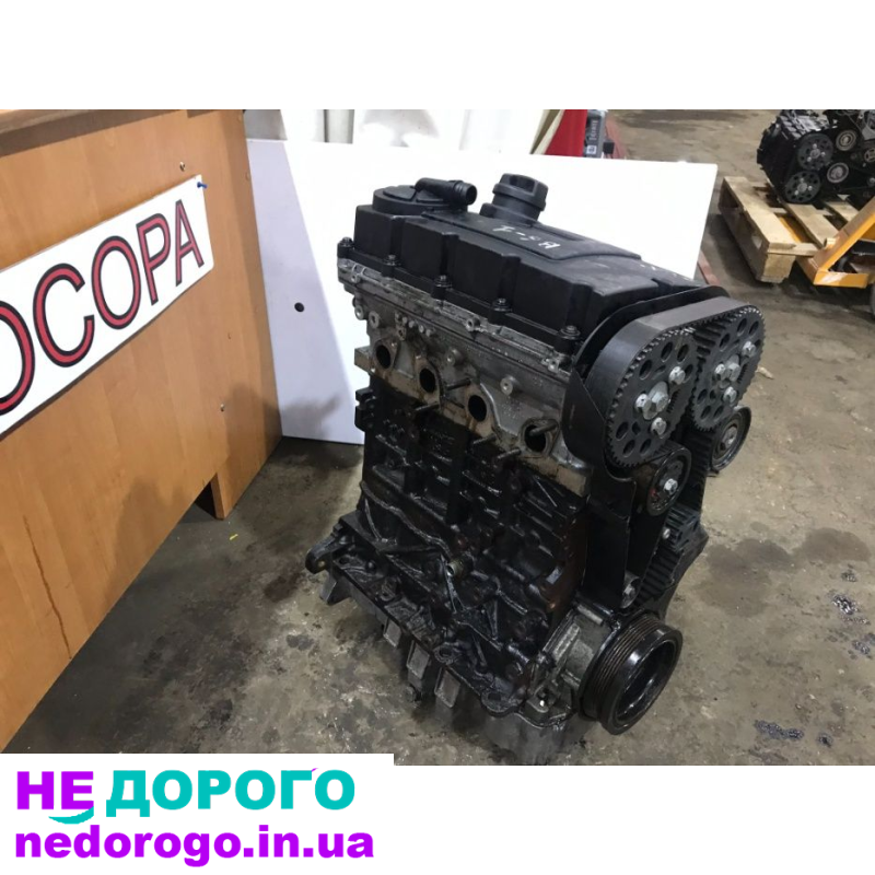 Двигун Volkswagen Passat B6 2006p 2.0 дизель.
