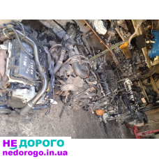Двигун Peugeot 308, 2015, 1.6 л бензин. Renault Megane, 2016, 1.5 л дизель. Mazda 3, 2017, 2.0 л бензин. Ford Focus, 2018, 1.0 л турбо. VW Golf, 2019, 1.4 л бензин. Opel Astra, 2020, 1.6 л дизель. Mercedes C-Class, 2021, 2.0 л бензин. Toyota Corolla, 2022