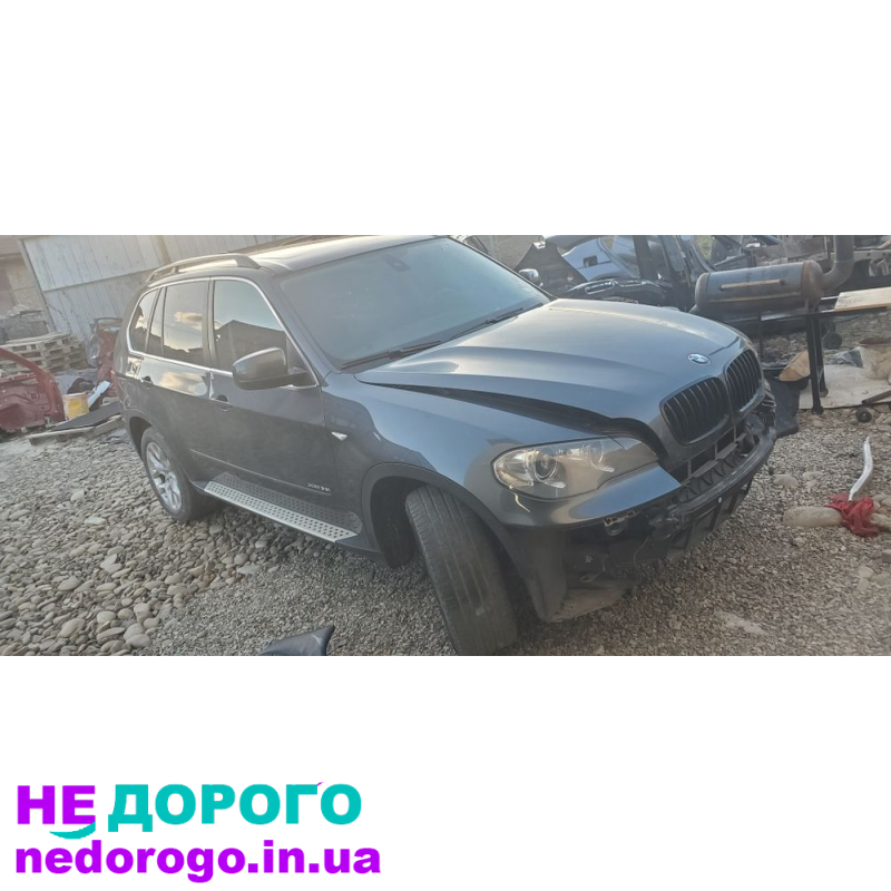 Двигун BMW N55B30, модель N55, випущений у 2010 році, об'єм 3.0 літра, працює на бензині.