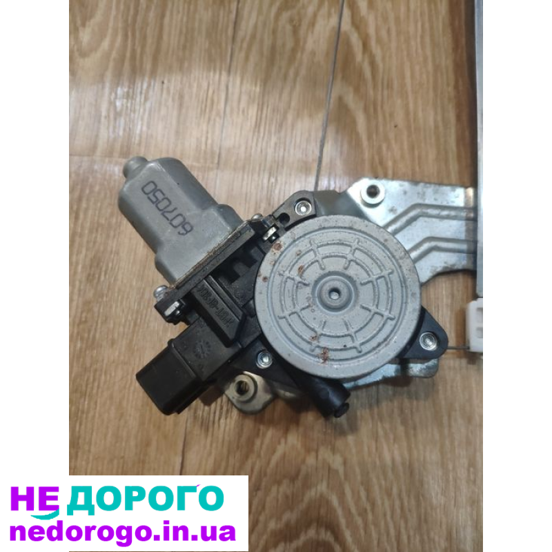 Двигун з приводом склопідіймачі водійської сторони Subaru Forester: EJ25, 2005, 2.5 л, бензин.