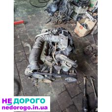 Двигун Мерседес ОМ601, 2.3 дизель, відомий як надійний та економічний агрегат. Встановлювався на автомобілі випущені в Сумах, Україна.