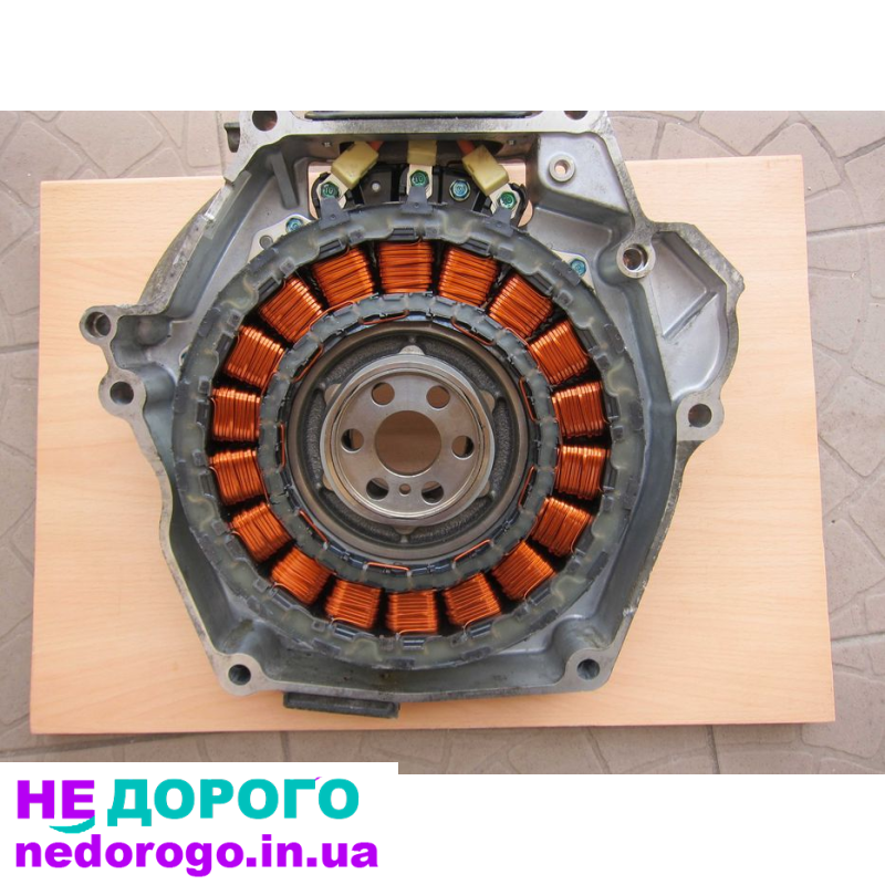 Електричний двигун MF-6 від авто HONDA INSIGHT HYBRID 1,3: модель MF-6, рік випуску, об'єм 1,3 л, паливо - гібрид.