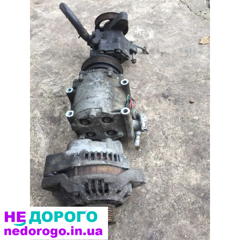 Компресор кондиціонера Honda Civic, 2001 рік, 1.7 л, бензин. Насос ГУР від двигуна D17A2.