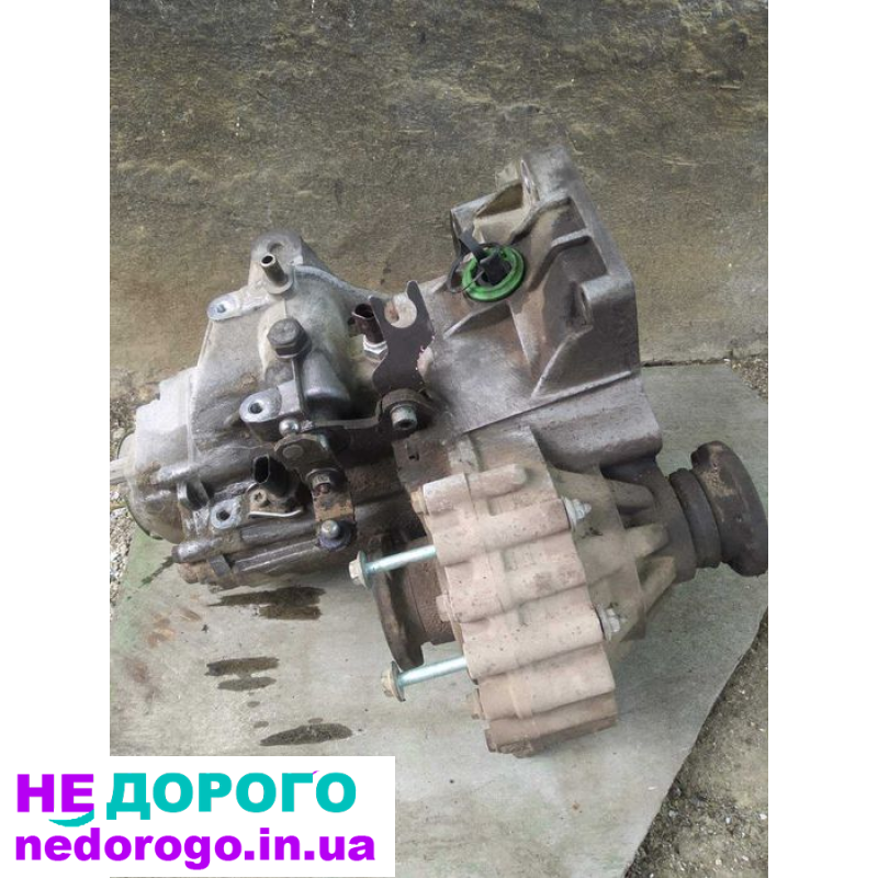 Коробка DUU DUV гольф 4 шкода, на запчастини або відновлення.