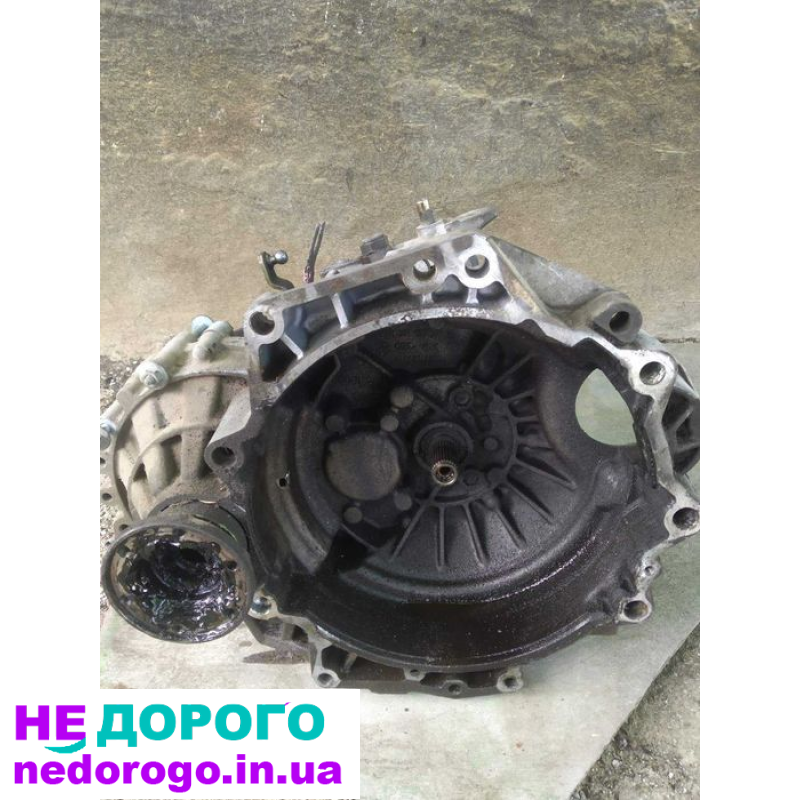 Коробка DUU DUV гольф 4 шкода, на запчастини або відновлення.
