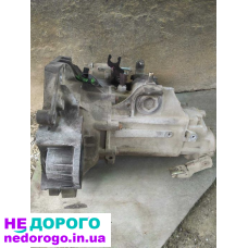 Коробка DUU DUV гольф 4 шкода, на запчастини або відновлення.