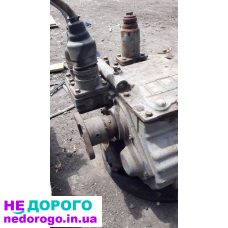 Коробка КПП Т 74 для трактора, випущена в Україні, з об'ємом двигуна 4,4 літра на дизельному паливі.