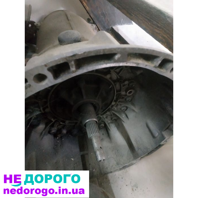 Коробка передач Mercedes 210 1998 року з об'ємом двигуна 2.0 літра на бензині.
