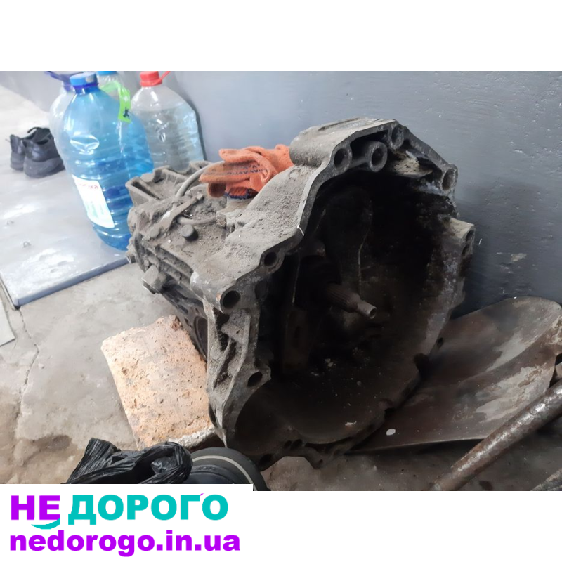 Коробка передач Audi 100 c4, 1991, 2.0 л бензин. Під ремонт.