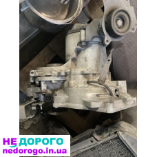 Коробка для гольфу Volkswagen Golf, модель GTI, 2019 рік, 2.0 літра бензиновий двигун.