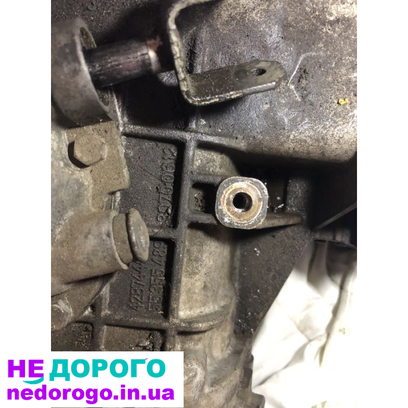 Коробка Opel Combo: Двигун Z17DTH, модель 2015, об'єм 1.7 л, дизель.