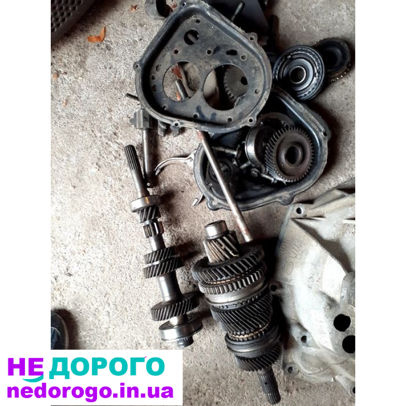 Коробка передач Ford Fiesta механіка. Назва: Коробка передач. Модель: Fiesta. Рік випуску: не вказано. Об'єм двигуна: не вказано. Паливо: не вказано.