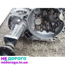 Коробка передач 5М VW T4 1990 2.5 дизель.