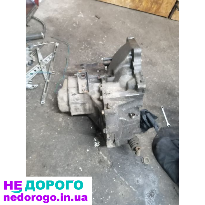 Коробка передач кпп Мазда 626 1.6 бенз 1988 рік.