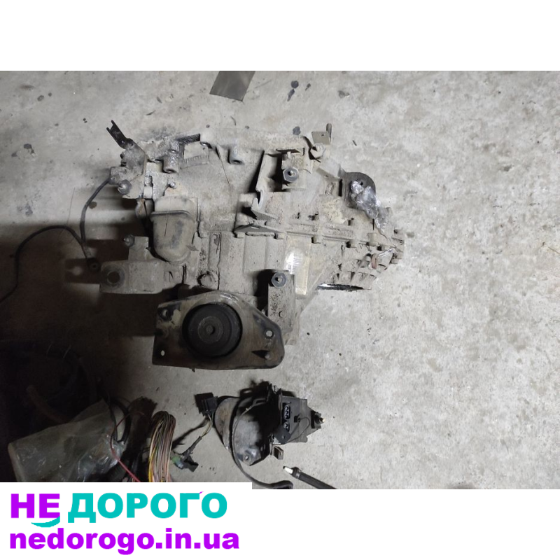 Коробка передач маховик мотор МКПП сцеплення для Renault Safrane, 1992 рік, 2.0 літра, бензин.
