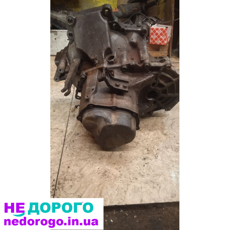 Коробка передач Mazda 626 gc 2.0, 1990 рік, бензин, 2.0 л.