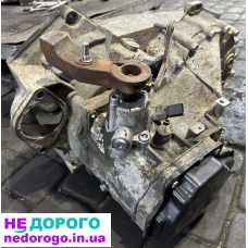 Коробка передач механіка 5 ступ. VW T5 1.9 tdi CSH-DE 02Z301103D, 2005 рік, дизель, об'єм двигуна 1.9 л.