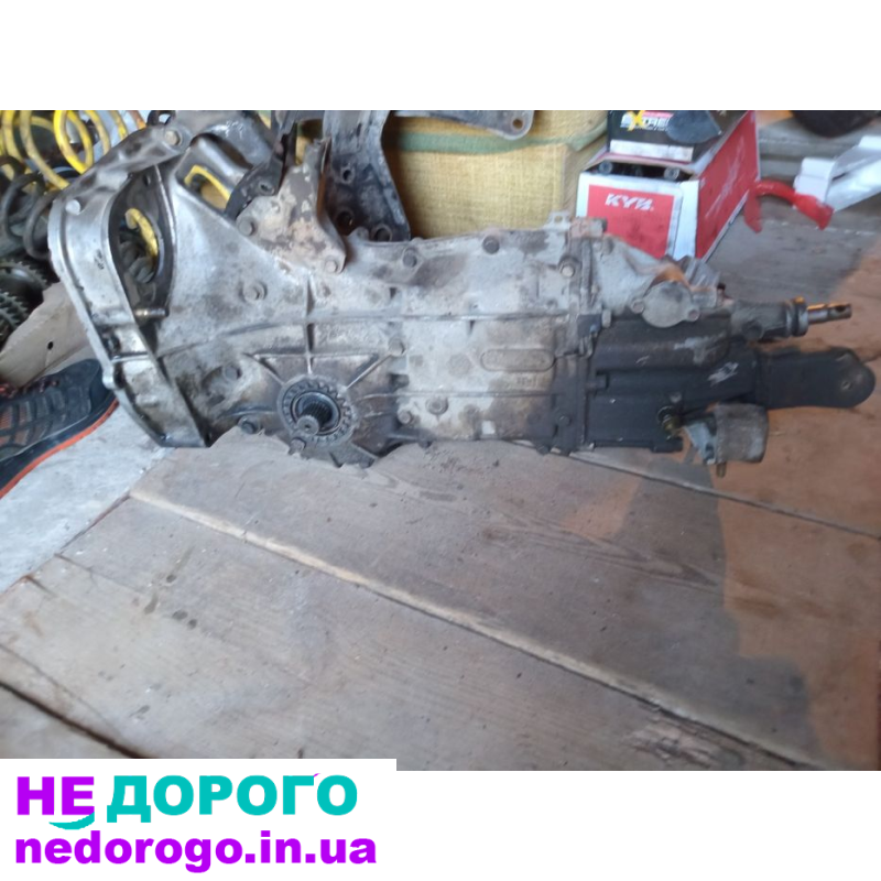 Коробка передач на автомобіль субару 1990-1998 года випуску