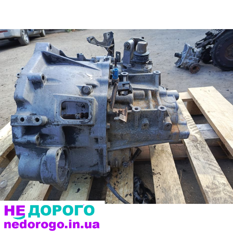 Коробка передач Nissan X-Trail 2.2CDI T30 4*4 2003 2.2 л дизель.