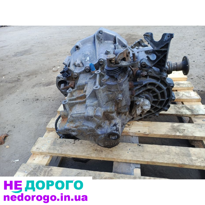 Коробка передач Nissan X-Trail 2.2CDI T30 4*4 2003 2.2 л дизель.