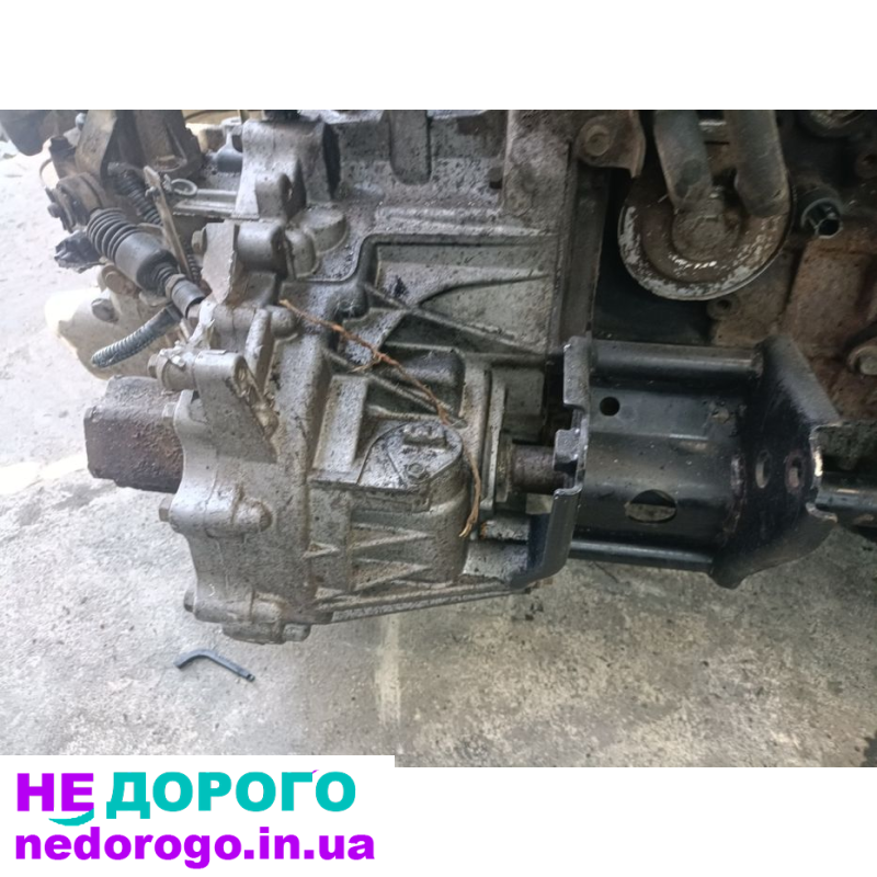 Коробка передач Nissan X-Trail T30 2.2 DCI 2WD FWD 2001 2.2 л дизель.