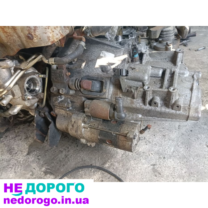 Коробка передач Nissan X-Trail T30 2.2 DCI 2WD FWD 2001 2.2 л дизель.