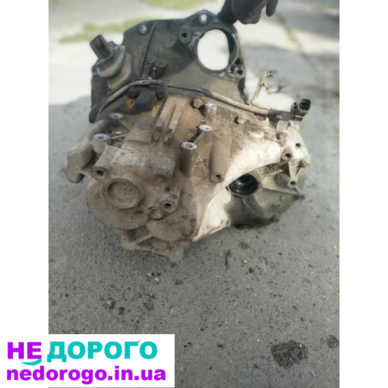 Коробка передач Nissan Almera Tino 2.2 d YD22DTI 2003 2.2 л дизель.