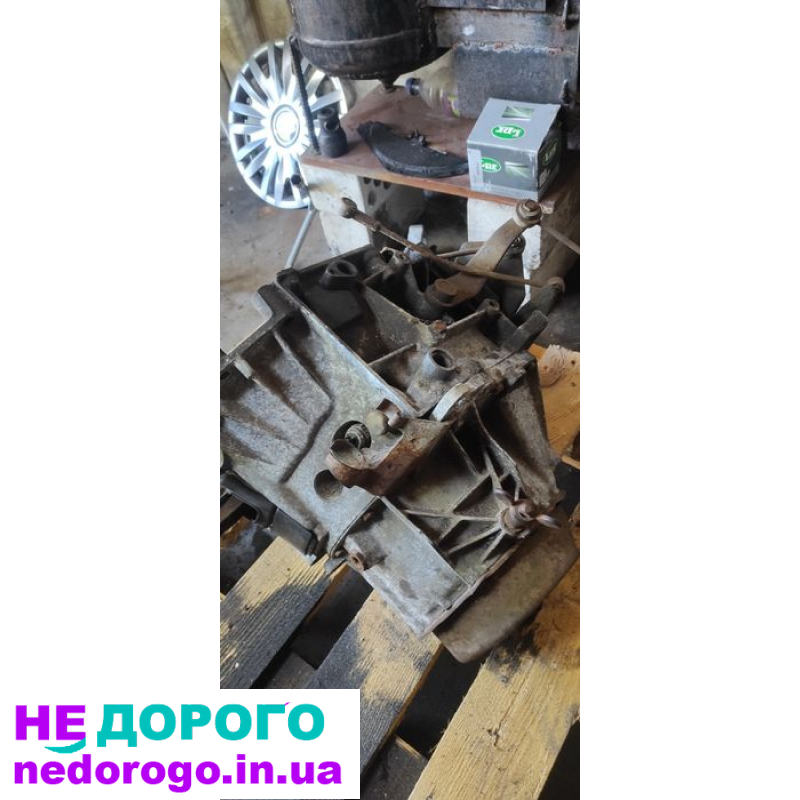 Коробка Пежо 405.