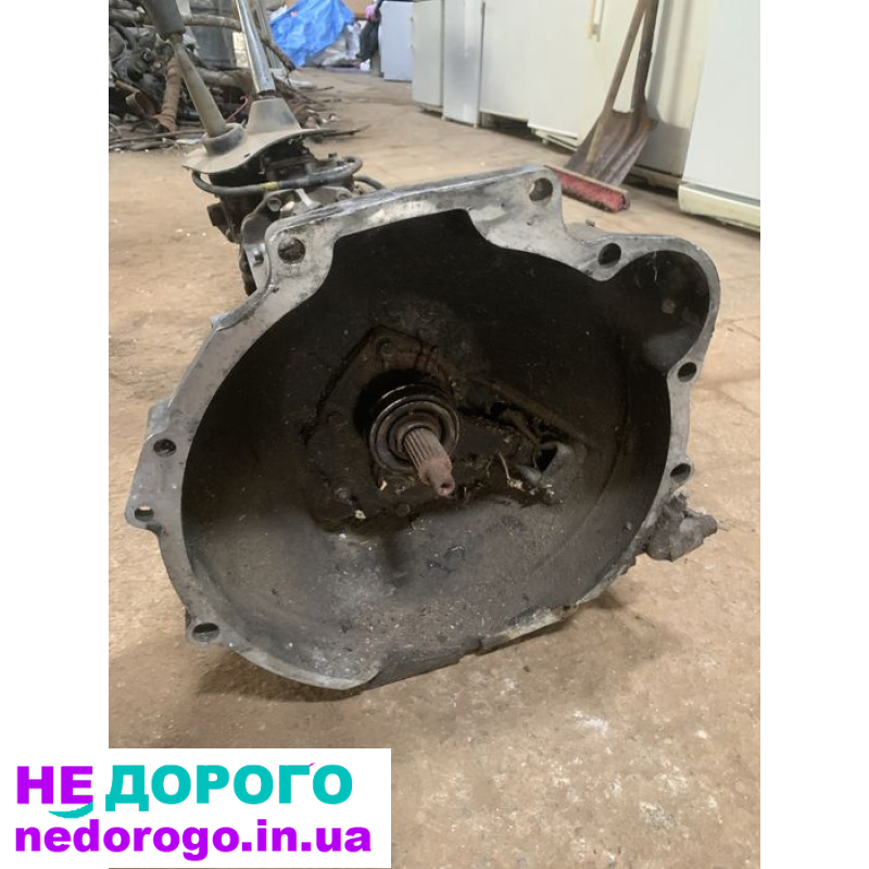 Коробка з роздаткою для Mitsubishi Pajero, модель V5MT1, 2005 рік, об'єм двигуна 3.2 л, паливо - дизель.