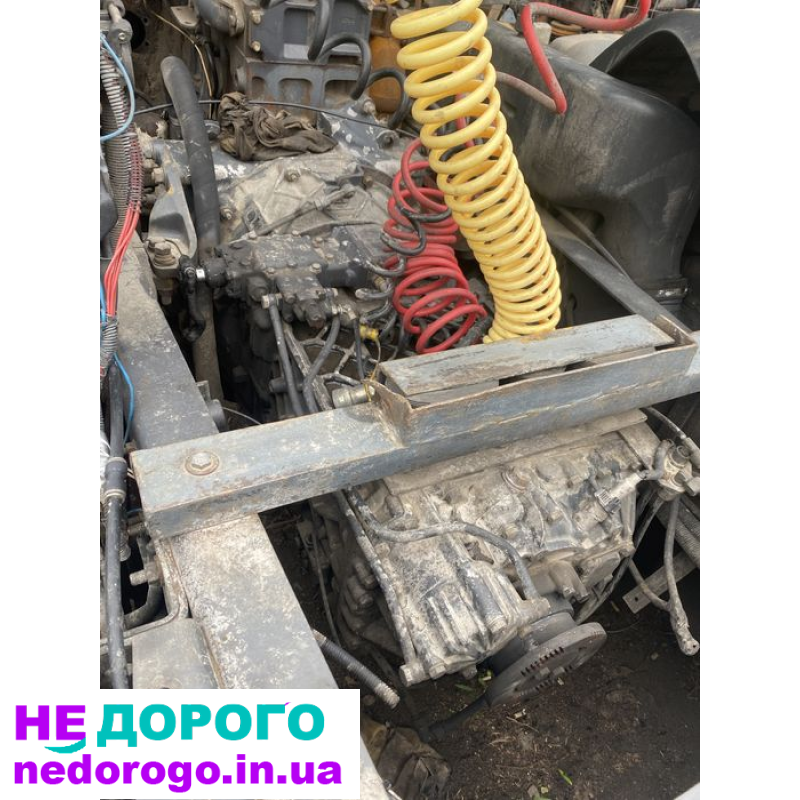 Коробка передач ZF 16S181, MAN TGA, 2005, 12.4 л дизель; ZF 12AS2130, Renault Premium, 2010, 10.8 л дизель; ZF 6S1000TO, DAF LF, 2015, 4.5 л дизель.