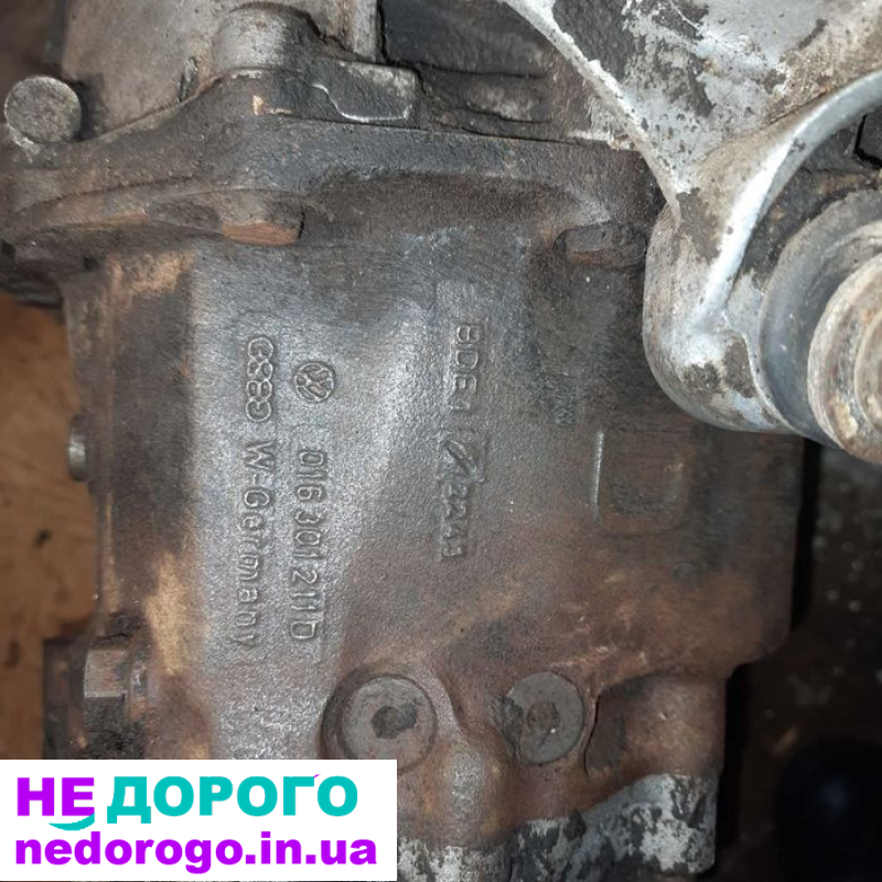 КПП AUDI 100 C3  D  3U30083  6cт