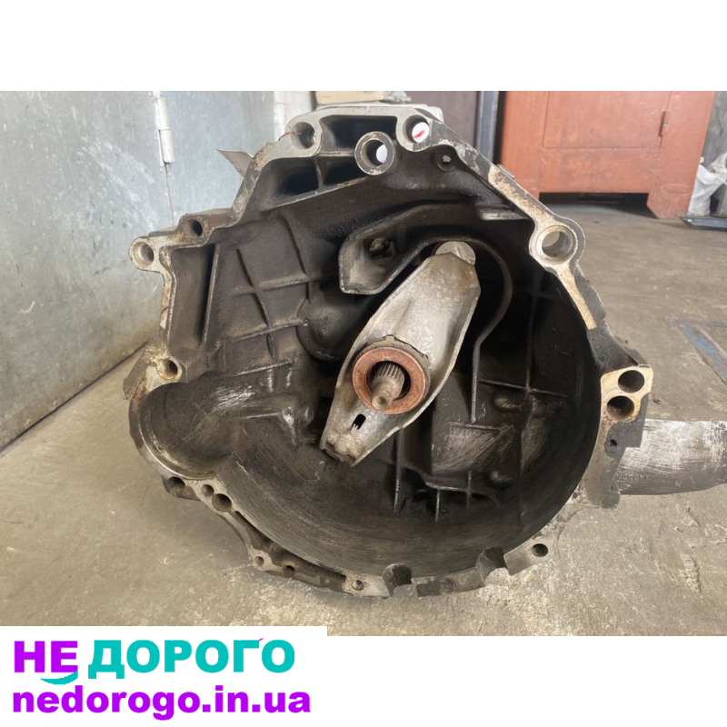 КПП Audi CPE A6 C4 A4 B5 2.6 2.8 бензин