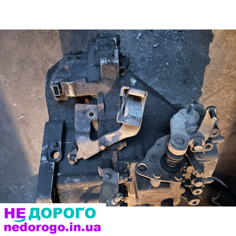 КПП для Тігго 2012: 6-ступенева, автоматична, 1.6 л, бензин.