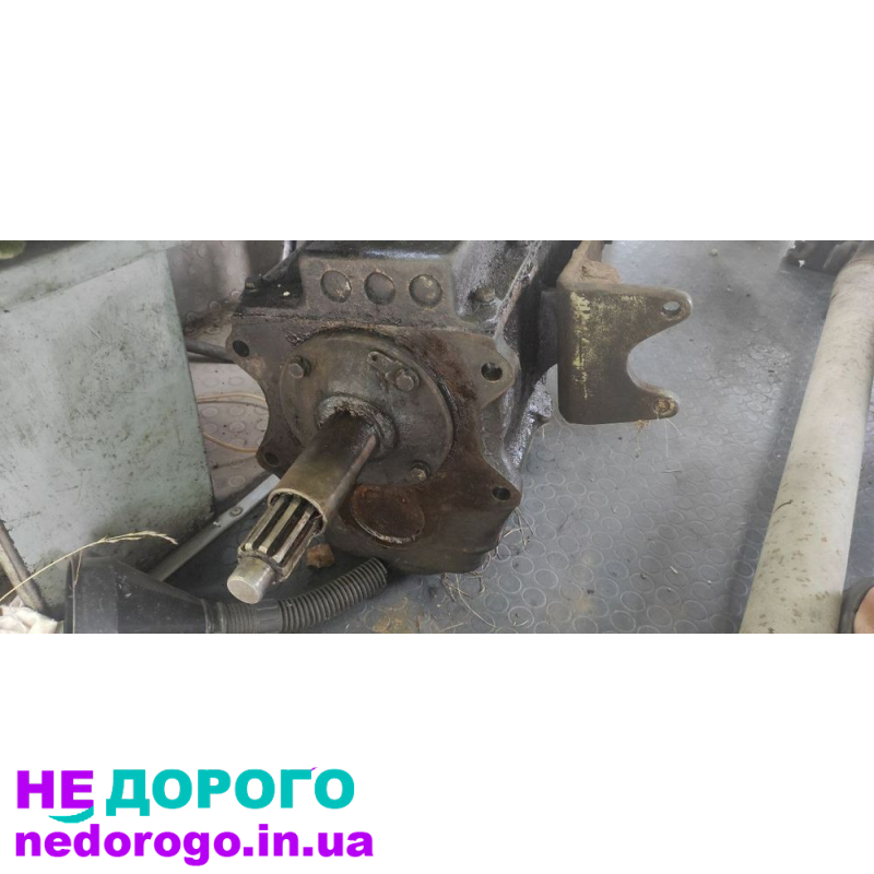 Двигун Д245 дизель, об'єм 6,0 л, встановлений на автобусі ХАЗ 3230, вироблений в Україні.