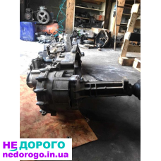 КПП Volkswagen Transporter T-4 2,4 Д / 1,9 Д / ТД (Харків) - коробка передач для автомобіля Volkswagen Transporter T-4 з двигунами об'ємом 2,4 літра, працює на дизельному паливі.