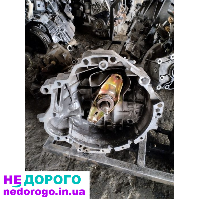 КПП коробка передач 012301103AD audi a4b6 passat b5 1.9тд