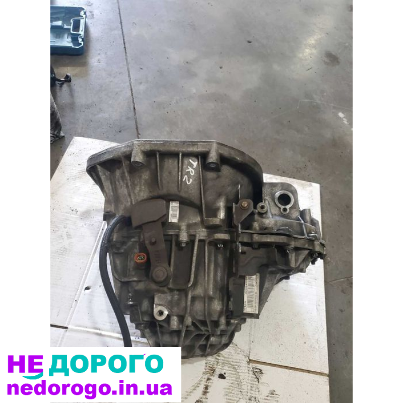 КПП Коробка передач 2,0 6 ст PF6010 8200546200 Renault Trafic Vivaro