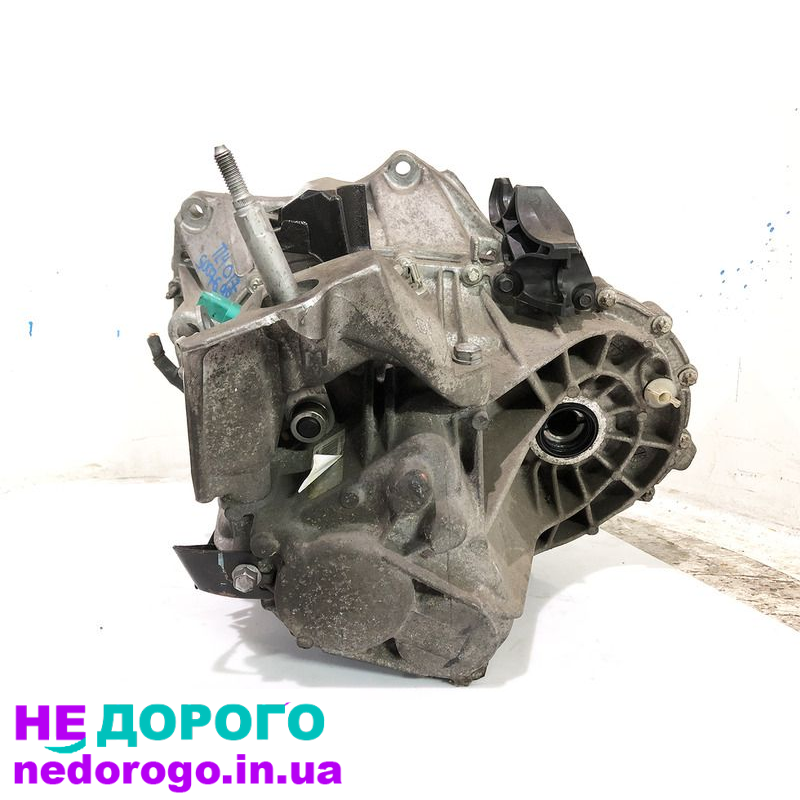 КПП механічна коробка передач TL4015 TL4017 2.0 RENAULT Megane LAGUNA